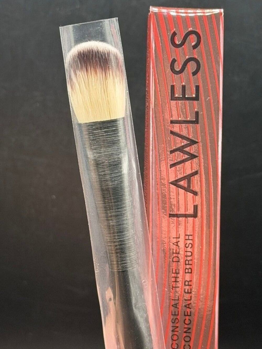 LAWLESS Conceal the Deal Concealer Brush ~ 💰 MSRP: $28
